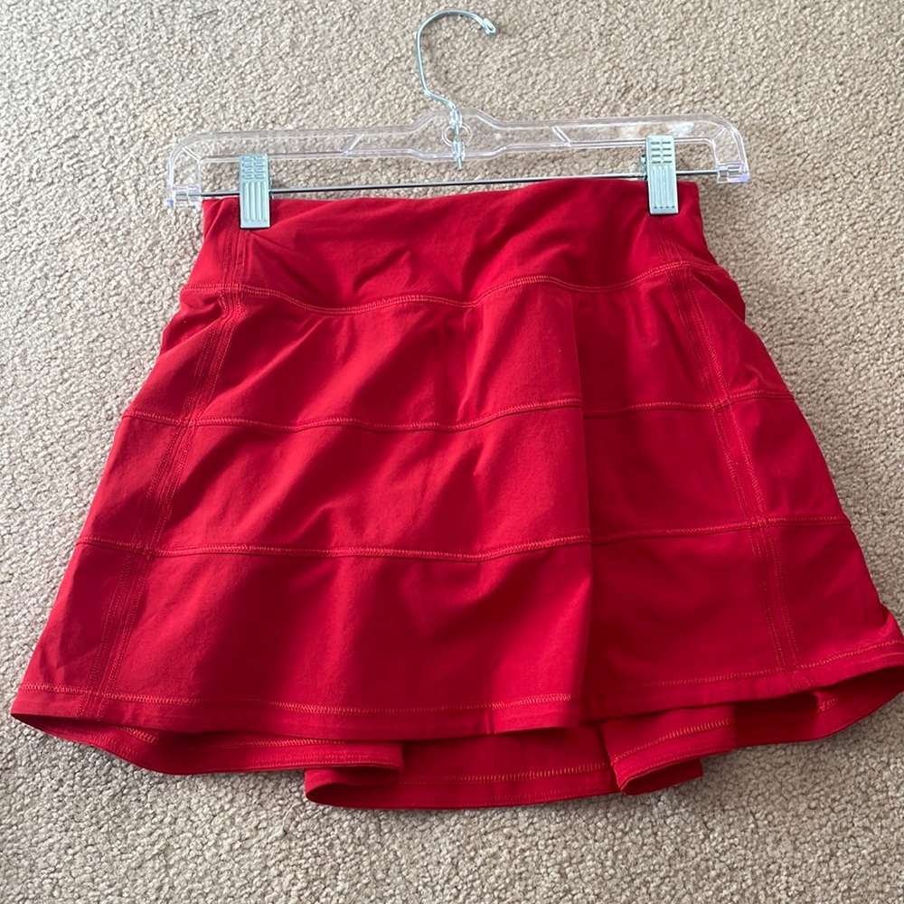 Lululemon pace rival skirt